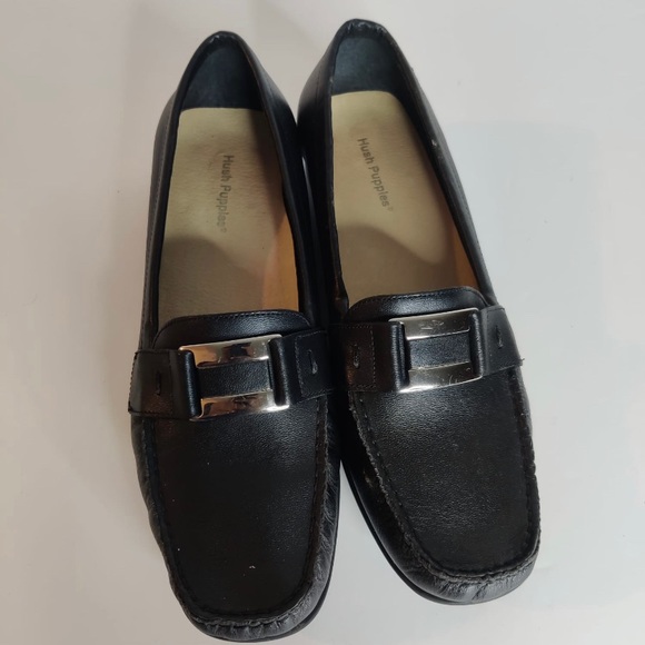 Women's Hush Puppies Bal Harbour
Black Leather Loafers Silver Buckle
Size 8 - Picture 7 of 7